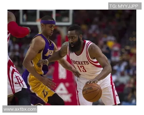 火箭与湖人对决第二节精彩瞬间回顾与分析