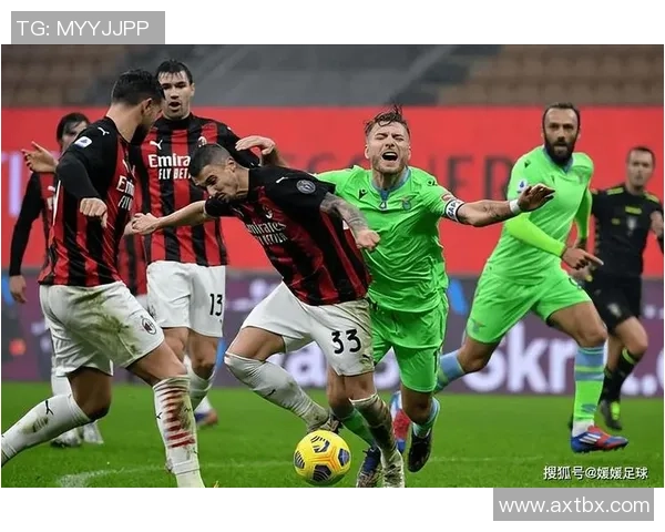 阿尔梅勒城与奥斯因比赛因大雾天气意外中断引发关注与讨论